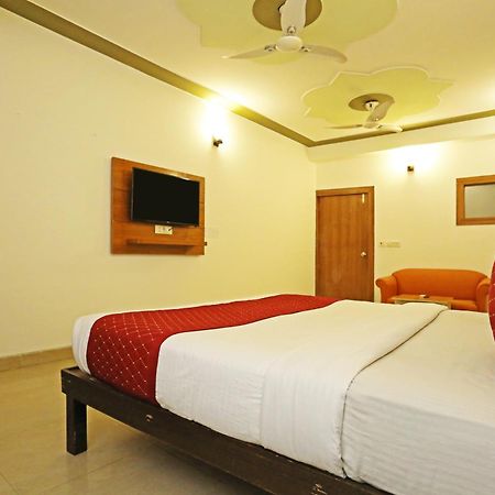 Hotel Ambrosia - A Boutique Hotel New Delhi Bagian luar foto
