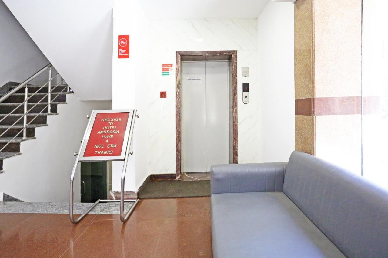 Hotel Ambrosia - A Boutique Hotel New Delhi Bagian luar foto