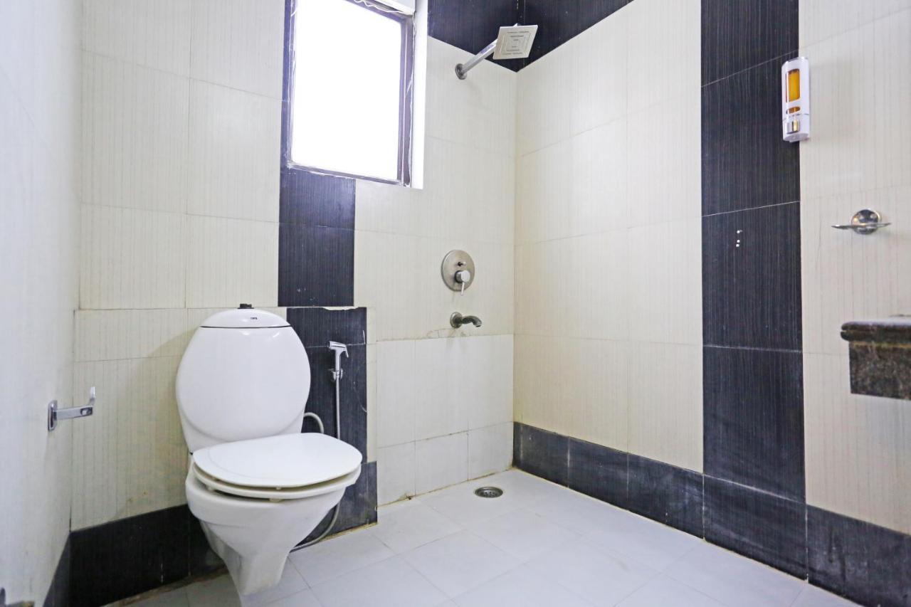 Hotel Ambrosia - A Boutique Hotel New Delhi Bagian luar foto