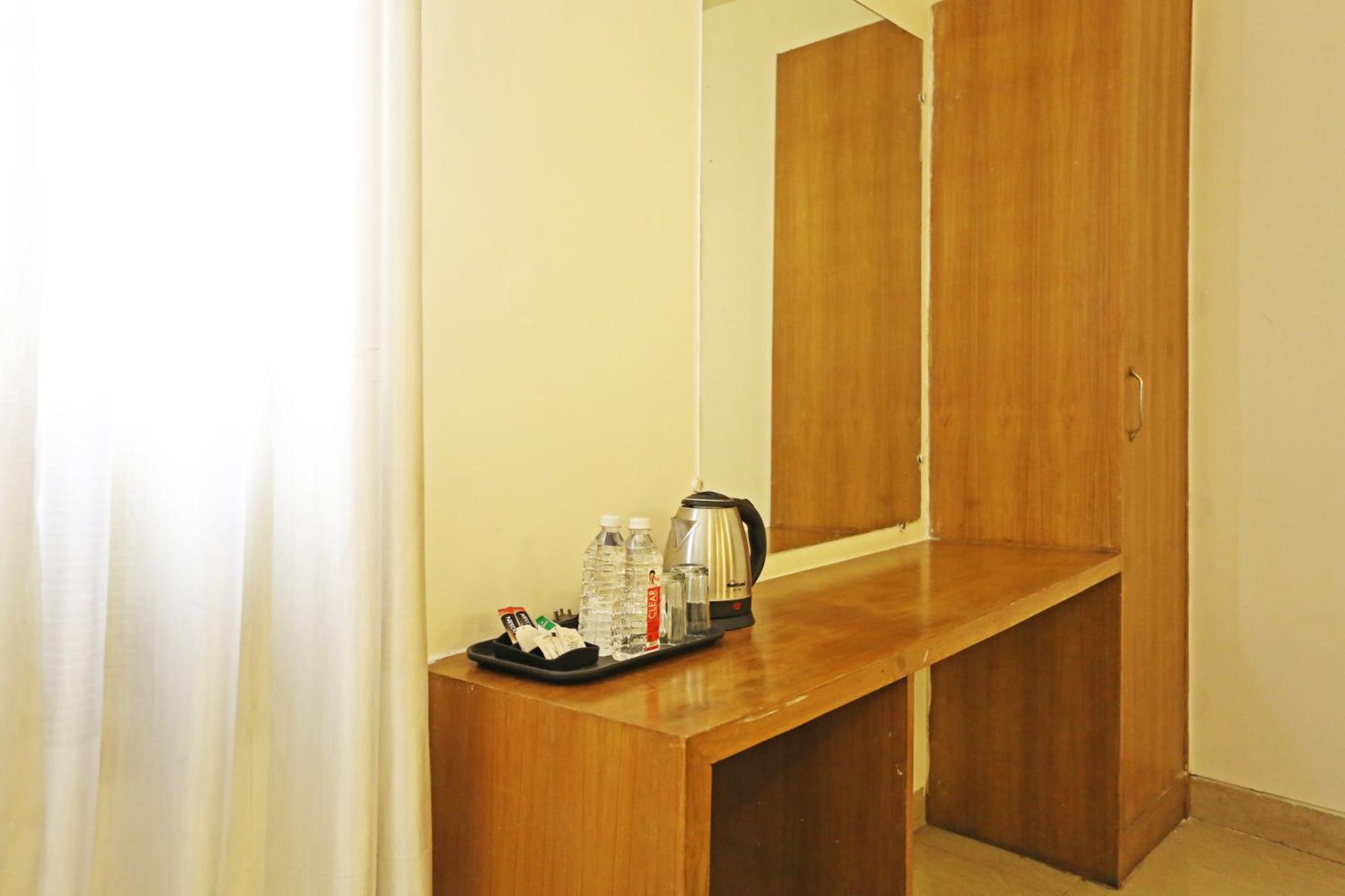 Hotel Ambrosia - A Boutique Hotel New Delhi Bagian luar foto