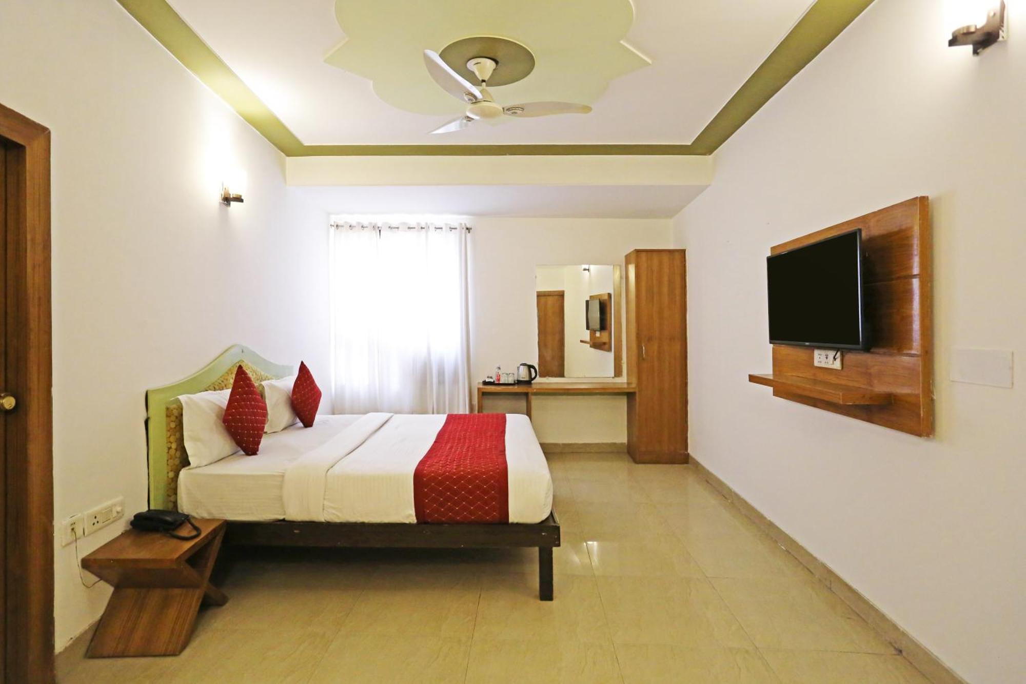 Hotel Ambrosia - A Boutique Hotel New Delhi Bagian luar foto