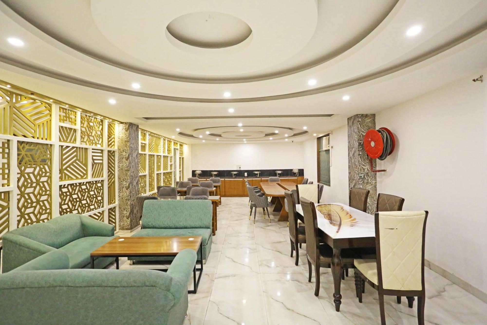 Hotel Ambrosia - A Boutique Hotel New Delhi Bagian luar foto