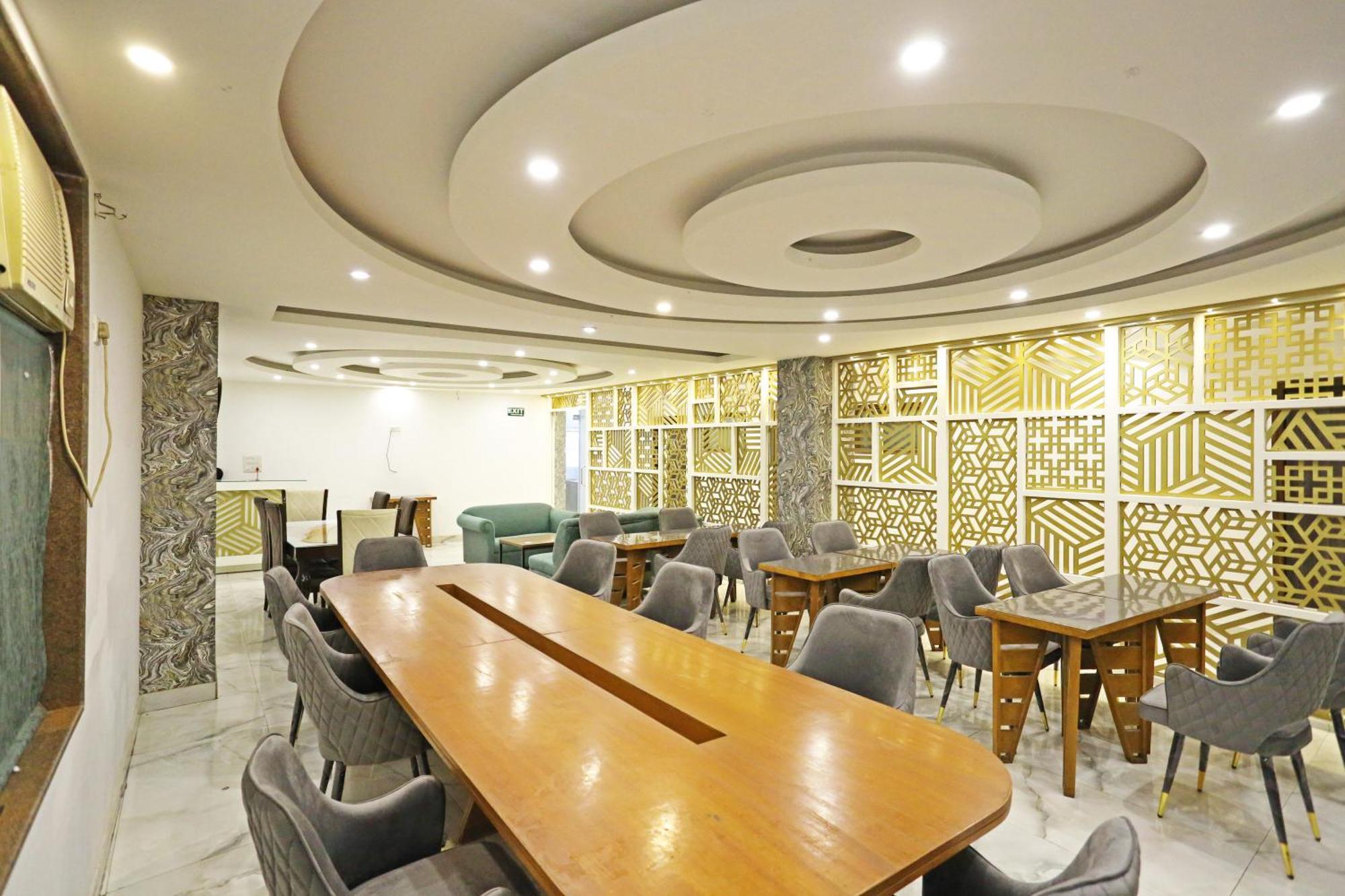 Hotel Ambrosia - A Boutique Hotel New Delhi Bagian luar foto